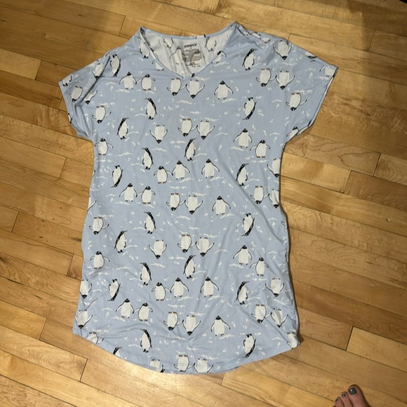 Penguin nightgown - Picture 1 of 7